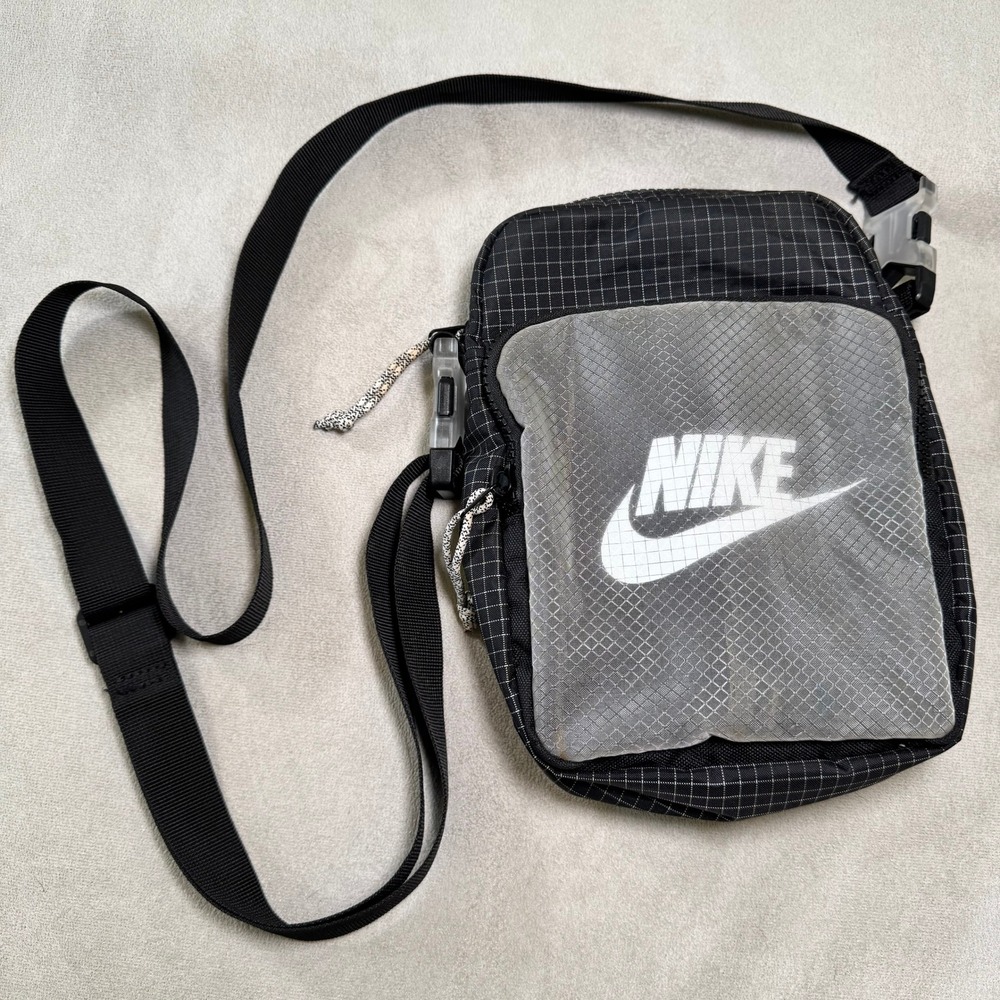 Nike Heritage Crossbody Bag Black Grey Grid Ripstop Adjustable Messenger Bag